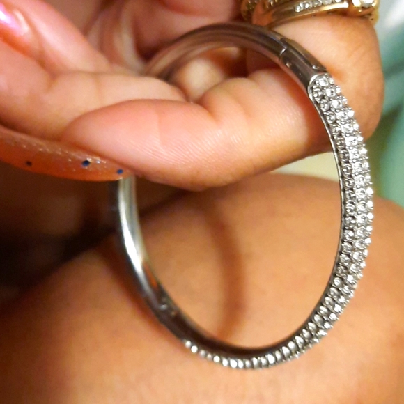 NEW AUTHENTIC GENUINE SWAROVSKI TENNIS BANGLE - Picture 5 of 10